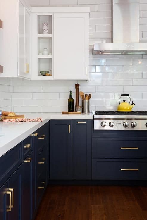 TRENDY TUESDAY: NAVY BLUE CABINETS